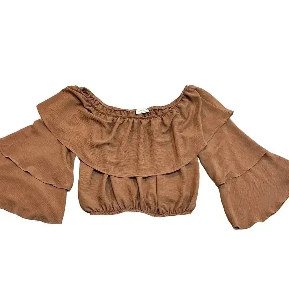 Saints & Hearts Brown Off Shoulder Layered Bell Sleeve Crop Top Medium - Picture 5 of 6